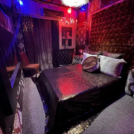 Love hotel Priamos Erato