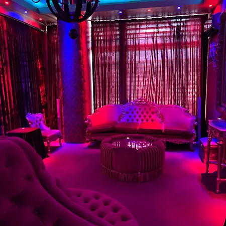 Priamos Erato Love hotel Athén