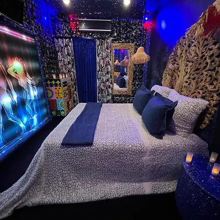 Priamos Erato Love hotel *